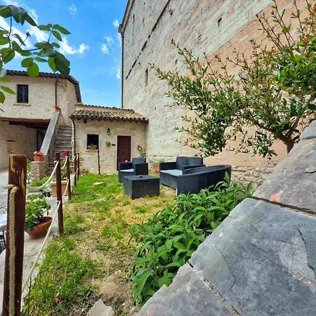 Abbazia Dei Santi Felice E Mauro * Castel San Felice